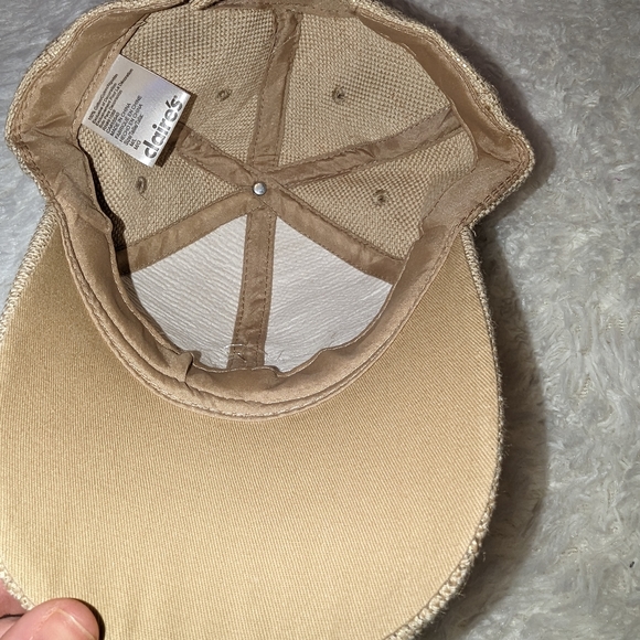 Claire's Hat - Picture 3 of 12